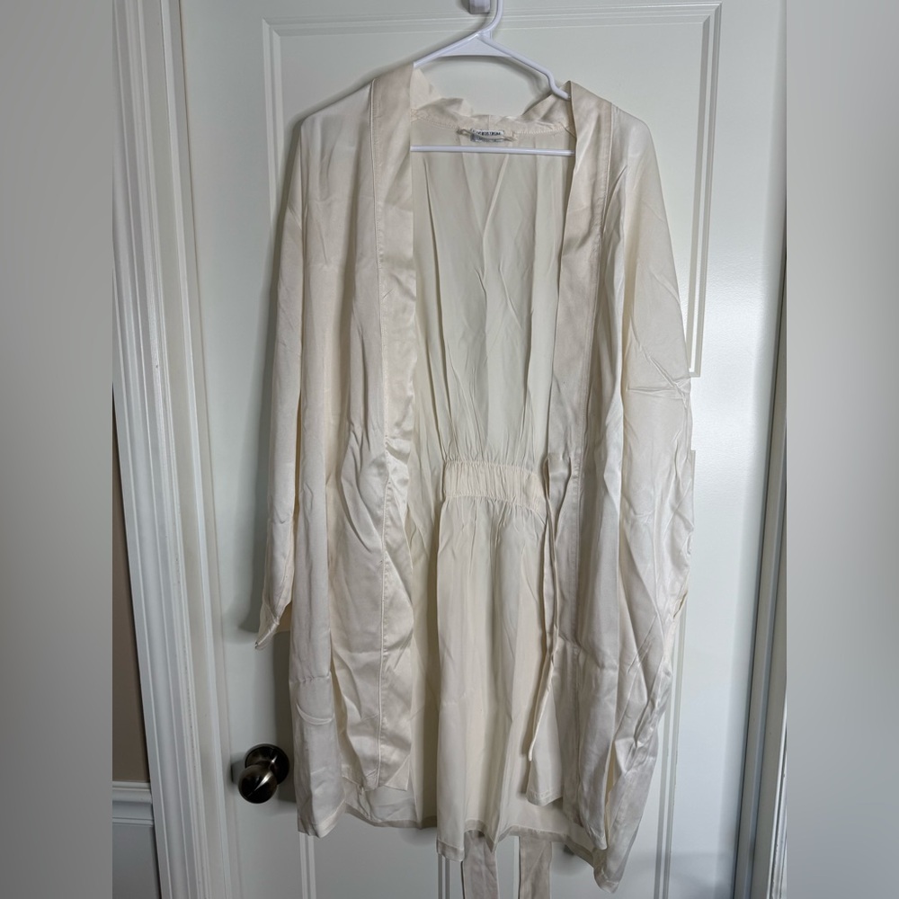Women’s Elegant Cream Silk Robe and Slip Set, size 1X - Picture 11 of 13